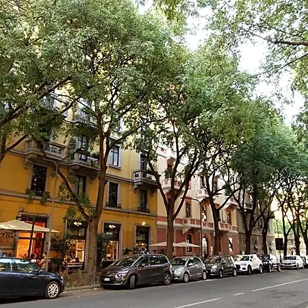 Couette-café And Porta Venezia Milan