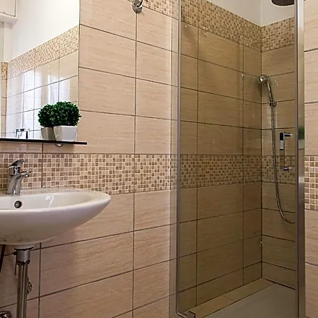 Lorenteggio 209 Bed & Breakfast Milaan