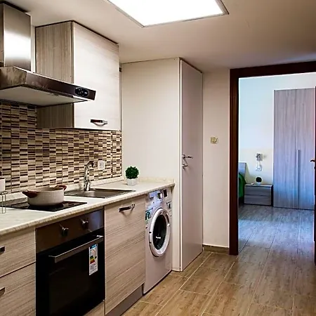 Lorenteggio 209 Bed & Breakfast Milaan