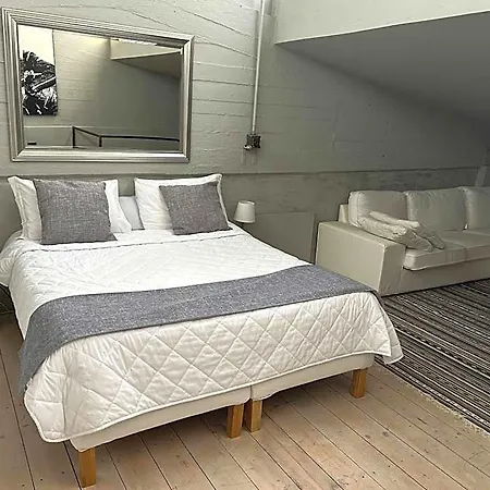 Loft Navigli With Private Garden ベッド・アンド・ブレックファスト 3*
