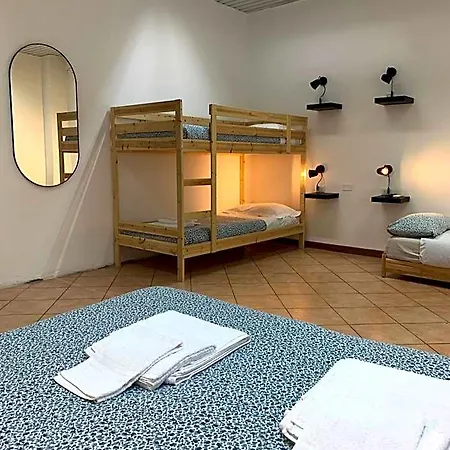 Cascina Bellaria Auberge de jeunesse *
