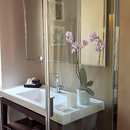 ベッド・アンド・ブレックファスト Bronzino House