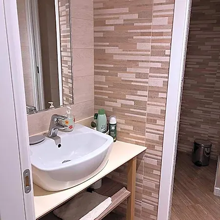 Via Fontana Bed & Breakfast 4*
