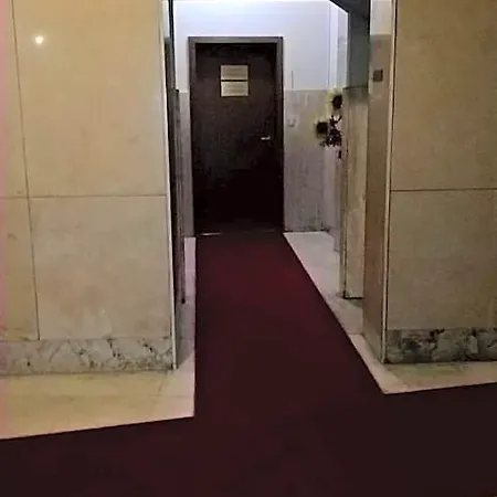 Via Fontana 4*