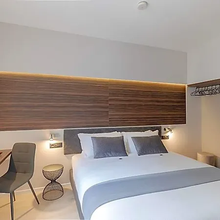 Hotel Ah - Duomo Essence