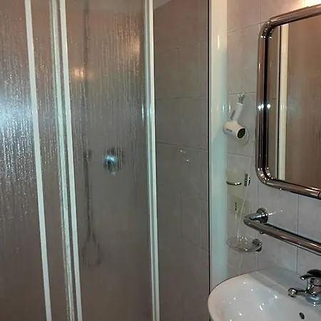 Le Querce Hotel 2*