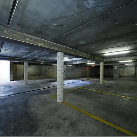 Sechi With Parking Szálloda