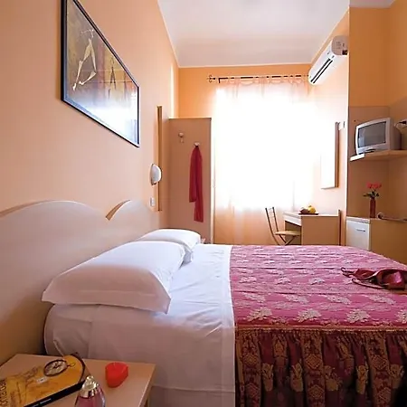 Sabatino Hotel 2*
