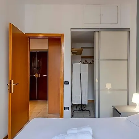 Easylife - - Crema 15 - Porta Romana بيت ريفي *