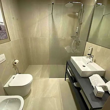 Amedia Milan, Trademark Collection By Wyndham Hotel