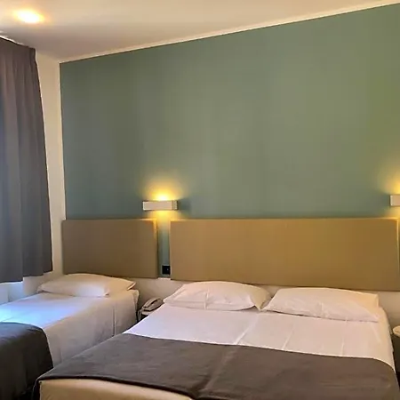 Casual Eclettico By Casual 3* Milaan