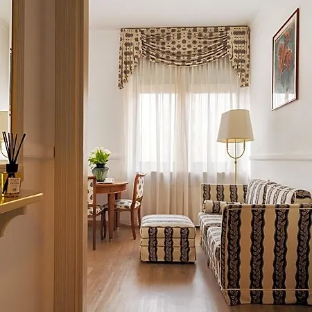 Romana Hotel