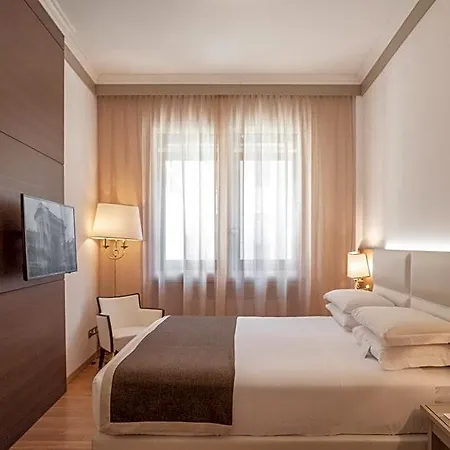 Hotel Romana 4*