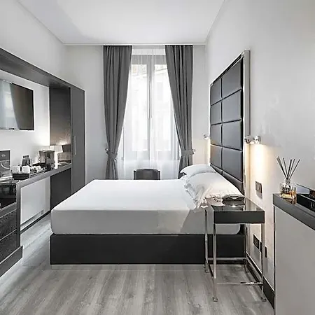 Lhp Napoleon Hotel 4*