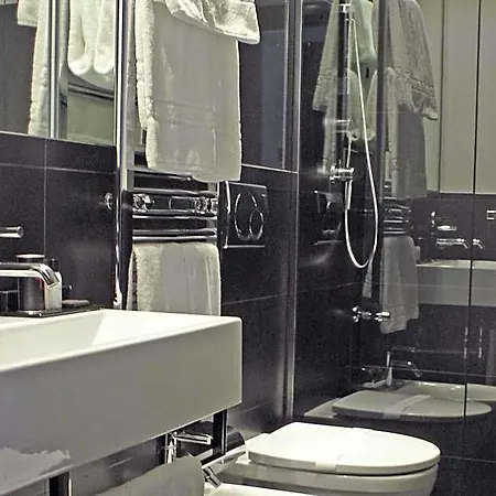 Hotel Lhp Napoleon 4*