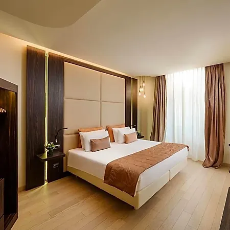 The Square Duomo - Preferred & 4* Milano