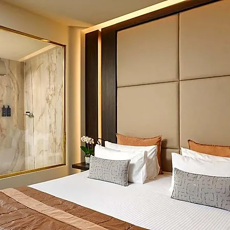 The Square Duomo - Preferred & 4* Milano