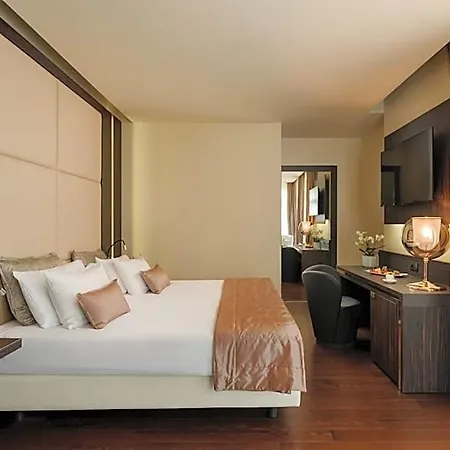 The Square Duomo - Preferred & 4* Milano