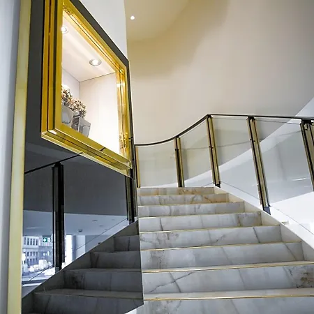 The Square Duomo - Preferred & 4* Milano