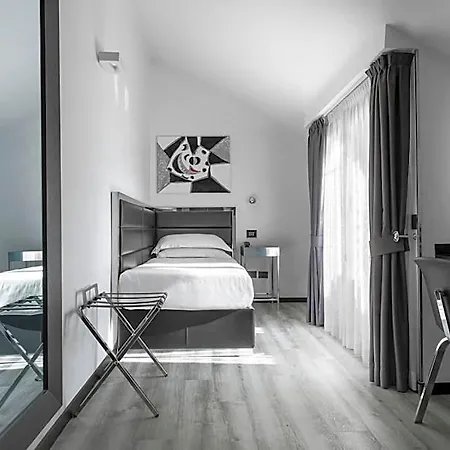 Lhp Napoleon Hotel Milaan