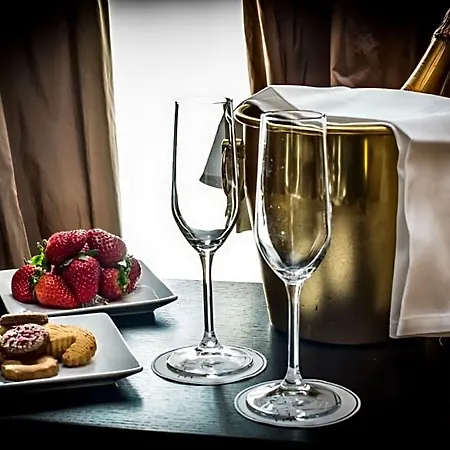 The Square Duomo - Preferred & Hotel Milano