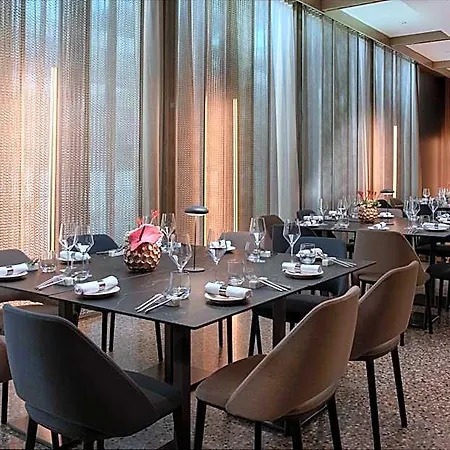 Hotel Nh Collection Life