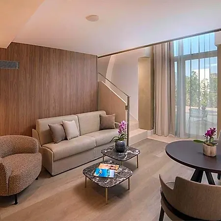 Nh Collection Life 4* Milan
