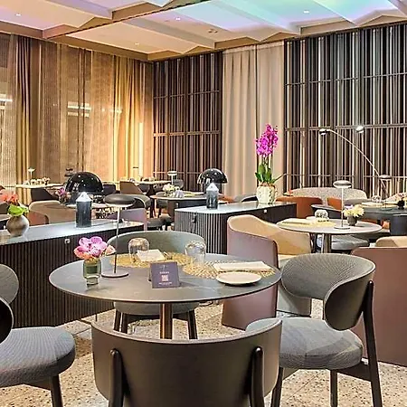 Hotel Nh Collection Life 4*