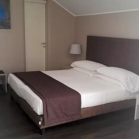 Palazzo Delle Stelline Отель 3*
