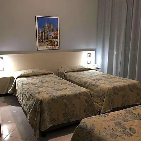 Citta Studi מלון 3*