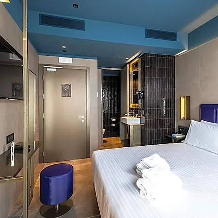 Hd8 Hotel