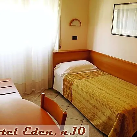 Eden 2* Μιλάνο