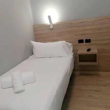Miu Hotel 2*