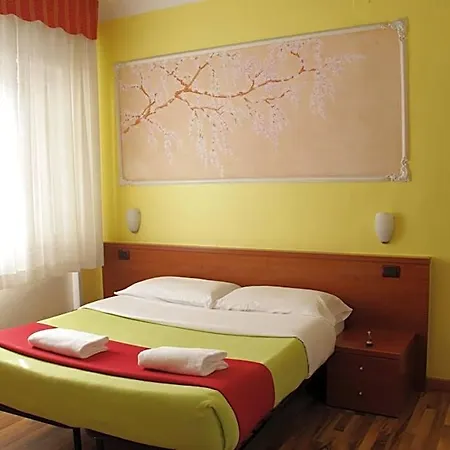 Hotel America *