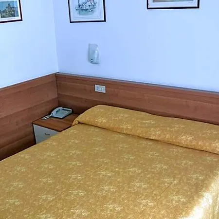 Mignon Hotel *