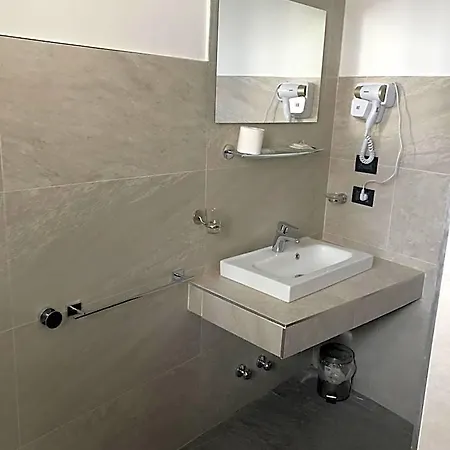 Nuovo Hotel
