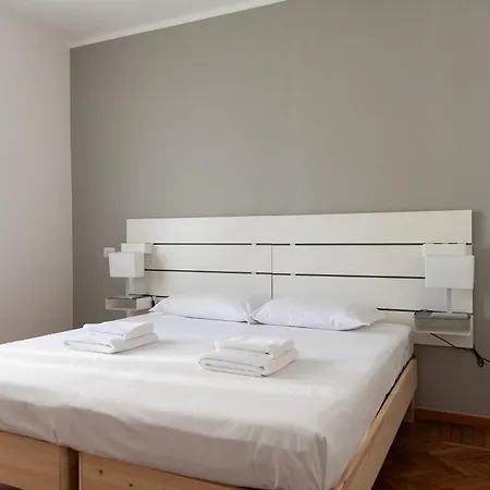 Youhosty - De Cristoforis12 Bis Apartament *