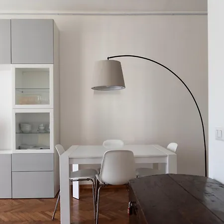 Youhosty - De Cristoforis12 Bis Apartament Mediolan