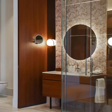Palazzo Cordusio, A Gran Melia - The Leading Of The World