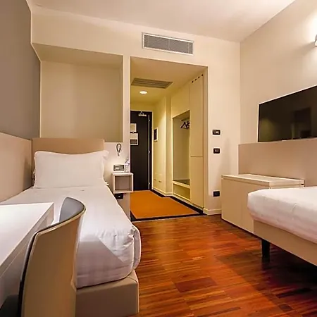 Hotel 43 Station Milan
