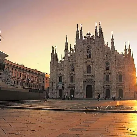 Serendipity - Duomo 4* ミラノ