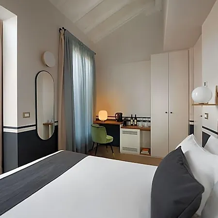 Velvet Grey Boutique Hotel 3*