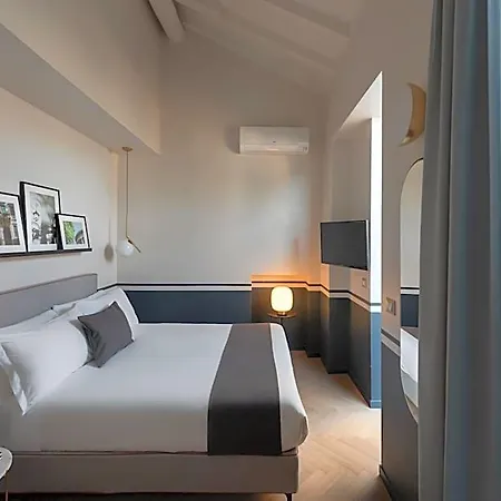 Hotel Velvet Grey Boutique