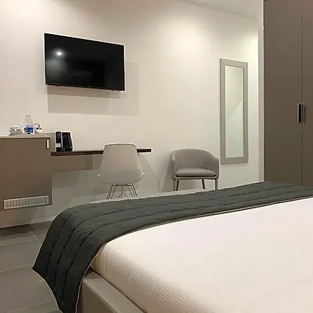 Bossi Apart-hotel 4*