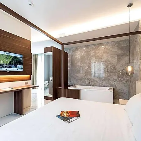Castello 3* Milan
