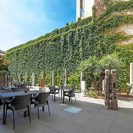 Castello 3* Milan