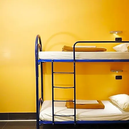 Hi! Hostel *
