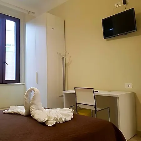 Emmy Hotel Milán