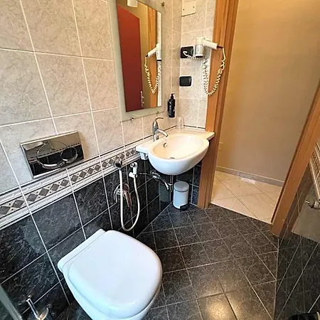 Hotel Parma 2*