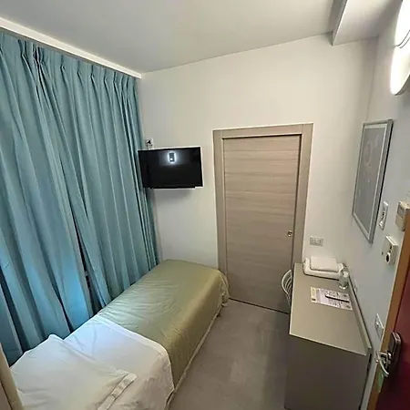 Parma Hotel 2*